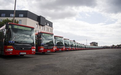 Bratislavskí autobusári budú v pondelok štrajkovať. Odborár tvrdí, že ich podnik vníma ako čísla, DPB považuje štrajk za absurdný Bratislavskí autobusári budú v pondelok štrajkovať. Odborár tvrdí, že ich podnik vníma ako čísla, DPB považuje štrajk za absurdný