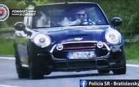 Bratislavskí policajti namerali vodiča, ktorý na „Miničku” uháňal rýchlosťou 215 kilometrov za hodinu. Pokutu zaplatil na mieste