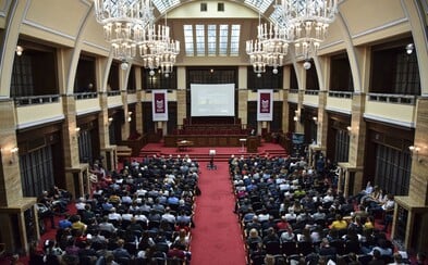 Bratislavský kraj ruší pre koronavírus vyučovanie na všetkých stredných školách. Pripojili sa aj univerzity Bratislavský kraj ruší pre koronavírus vyučovanie na všetkých stredných školách. Pripojili sa aj univerzity