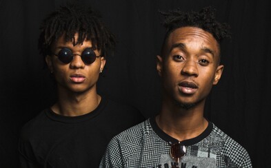 Bratské duo Rae Sremmurd bude po MGK ďalším, kto dobyje Prahu. Tentoraz hitmi ako No Type či No Flex Zone Bratské duo Rae Sremmurd bude po MGK ďalším, kto dobyje Prahu. Tentoraz hitmi ako No Type či No Flex Zone