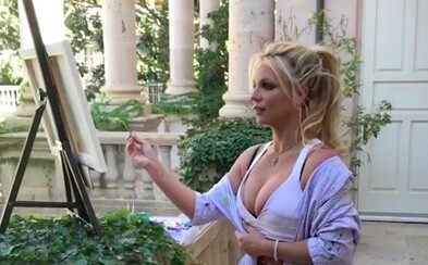 Britney Spears prodala příšerný obraz za 10 000 dolarů. Internet se pobavil i přesto, že vše darovala charitě Britney Spears prodala příšerný obraz za 10 000 dolarů. Internet se pobavil i přesto, že vše darovala charitě