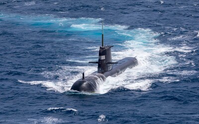 Britský admirál: Ruské ponorky ohrožují podmořskou síť internetových kabelů, které používá téměř celý svět