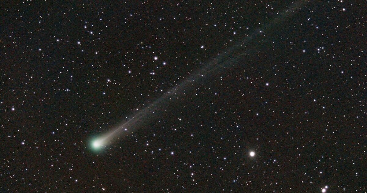 Po více než tisíci letech se k Zemi vrací vzácná kometa. Půjde vidět pouhým okem