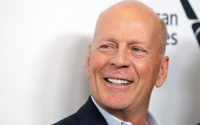 Bruce Willis už není držitelem anticeny Zlatá malina. Pořadatelé kategorii kvůli jeho zdravotnímu stavu zrušili