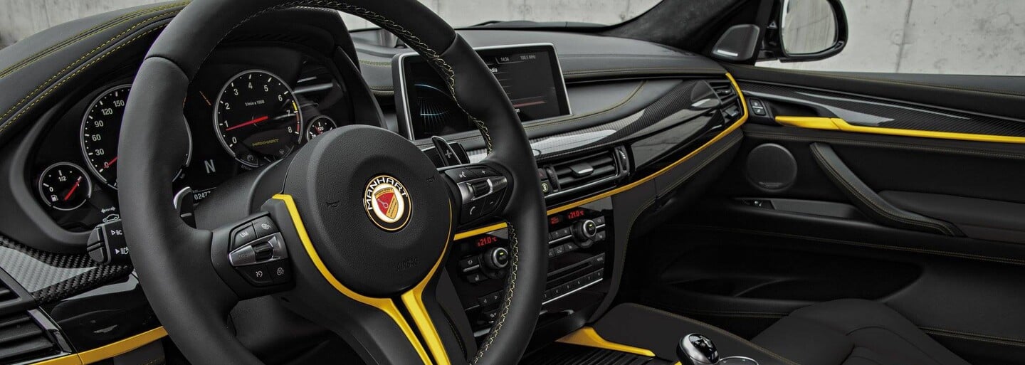 Brutální BMW X6 M jako strach nahánějící black on black se 700 koňmi od Manhartu