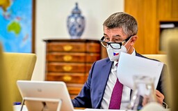 Budou i v Česku menstruační potřeby zdarma? Babiš požádal Schillerovou, aby našla řešení