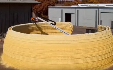 Budovu postaví iba za pár hodín. Obrovská 3D tlačiareň vraj jedného dňa poslúži aj pri kolonizácii Marsu Budovu postaví iba za pár hodín. Obrovská 3D tlačiareň vraj jedného dňa poslúži aj pri kolonizácii Marsu