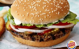 Burger King čoskoro prinesie vegetariánsky burger aj na Slovensko. Priprav sa na rastlinný Impossible Whopper
