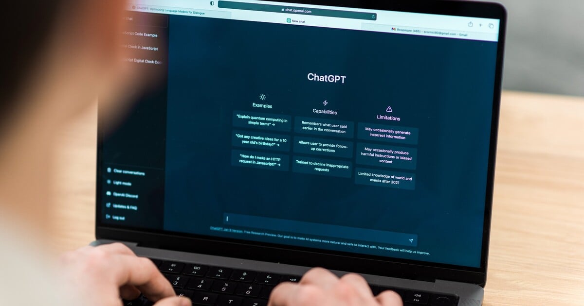 KOMENTÁŘ: Nevěř chatbotům všechno. U zpravodajství se pletou ve 45 procentech případů, ukázal výzkum