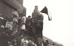 Byl mlácen na Národní třídě i u sesazení Ceaușesca v Rumunsku. Jezdili jsme vyvážet revoluci, říká Vojen Reitinger