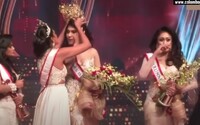 Bývalá kráľovná krásy strhla novej miss Srí Lanky korunku, dôvodom mal byť jej rozvod. Nasadila ju na hlavu vicemiss