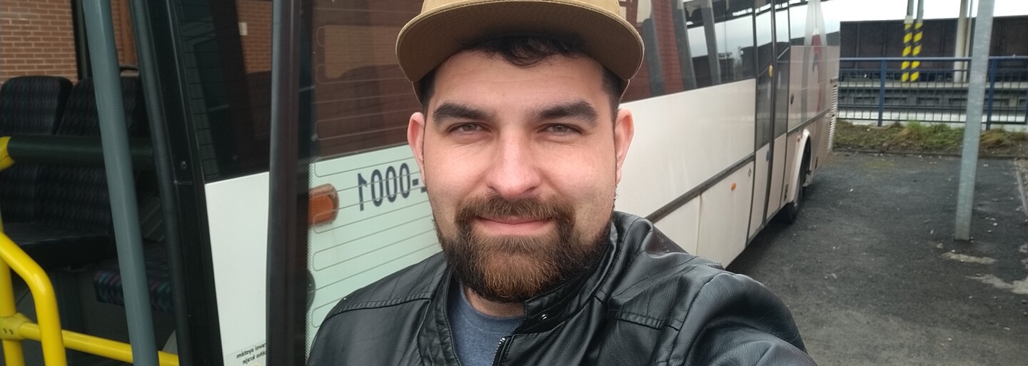 Bývalý jehovista Lukáš: Své první narozeniny jsem oslavil ve 28 letech (Rozhovor)