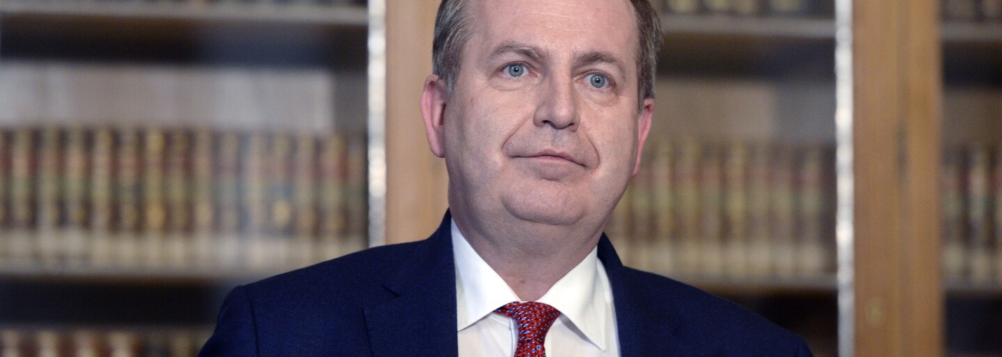 Bývalý rektor Univerzity Karlovy Tomáš Zima oznámil kandidaturu na prezidenta