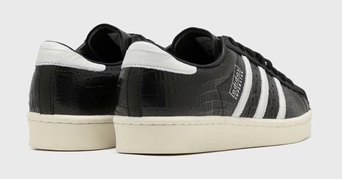 Použij černé modely tenisek jako svoji největší stylovou zbraň. Toto jsou TOP styly od Y-3, Asics, New Balance i Adidas