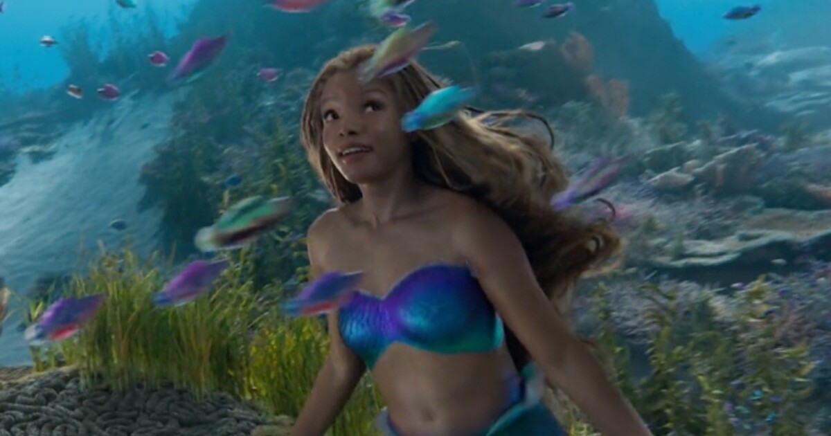 Trailer: Okouzlující zpěv Malé mořské víly a král Triton, který bojuje proti Uršule