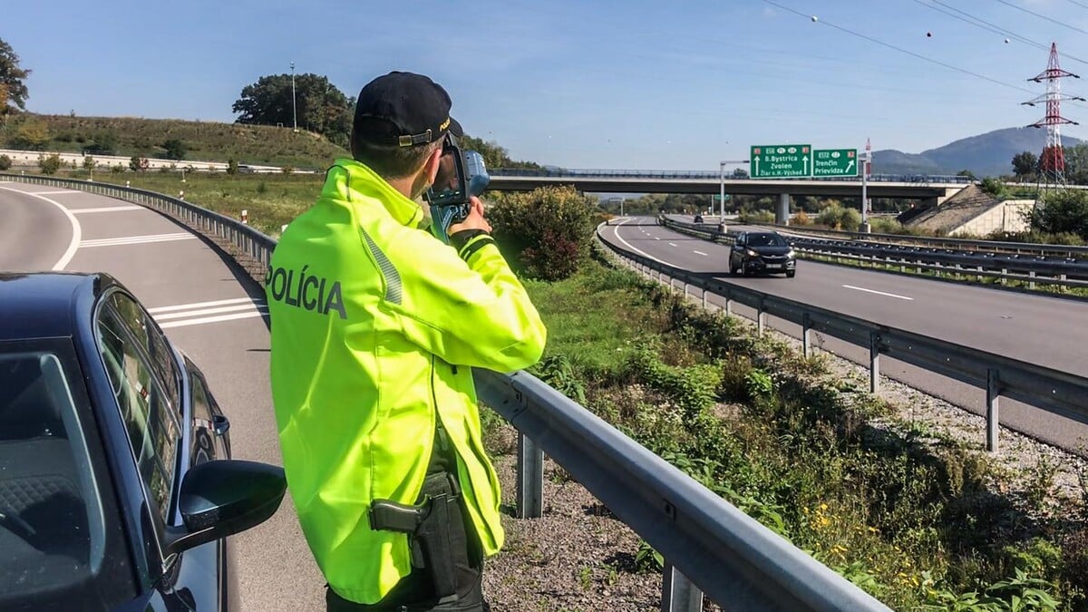 polícia, diaľnica