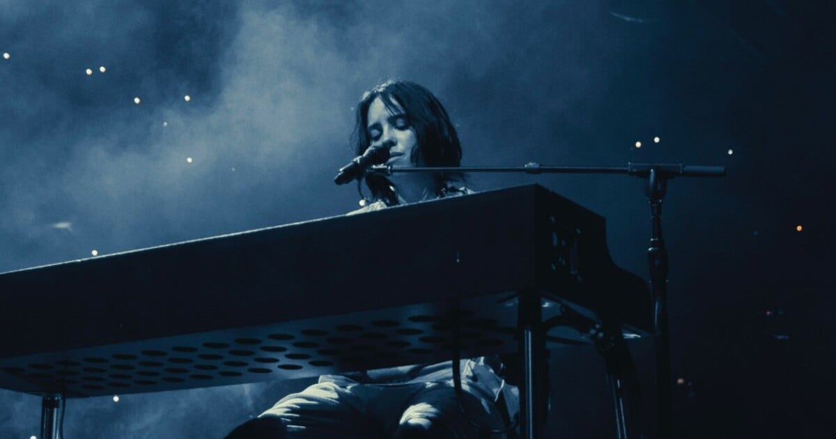 Billie Eilish ovládla Prahu. Během jejího koncertu emotivně vystoupil i slavný zpěvák