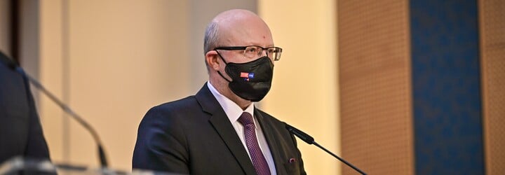 Válek: Naučme se s covidem žít. Neobětujme naše děti bezzubé zábavě na Silvestra