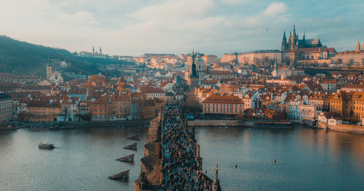 Praha je osmým nejlepším městem k návštěvě na světě. Podívej se, čím zaujala