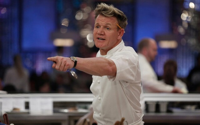 „Noste přilby,“ vzkázal Gordon Ramsey. Ukázal následky nehody na kole