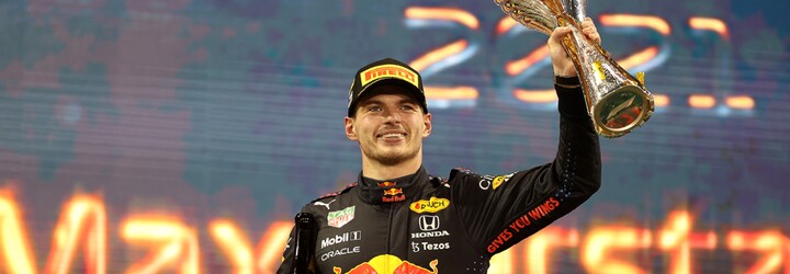 VIDEO: Fanúšikovia Red Bullu pálili v Maďarsku šiltovku Mercedesu. Podľa Verstappena to bolo nechutné