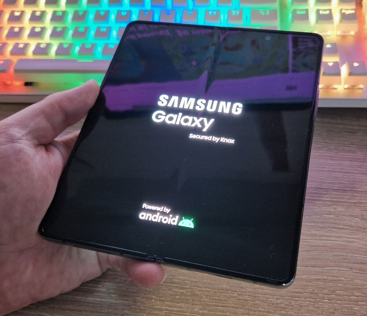 fold4, samsung, ohybný