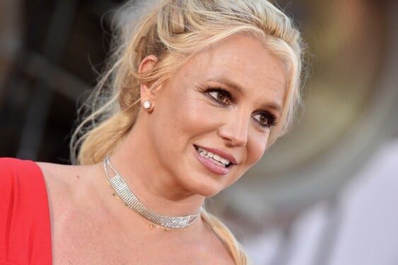 Britney Spears to v životě neměla jednoduché, ale přesto vypadá naprosto skvostně. Kolik myslíš, že je jí let?