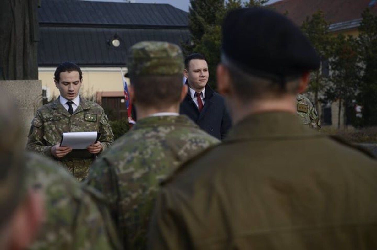 Peter Švrček na zhromaždení Slovenských brancov.