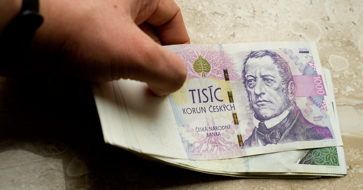 Vyděláváš měsíčně tyto peníze? Pak pobíráš důstojnou mzdu, která ti zajistí obyčejný komfortní život