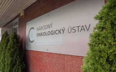 Koronavírus potvrdili v Národnom onkologickom ústave, nakazených je 13 zdravotníkov. Lekári, sestry aj sanitári.