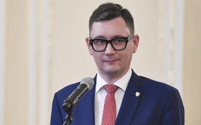 Jiří Ovčáček, bývalý mluvčí Zemana, kráčí ve stopách Klause. Hlasuj v anketě, kdo z nich to umí líp.