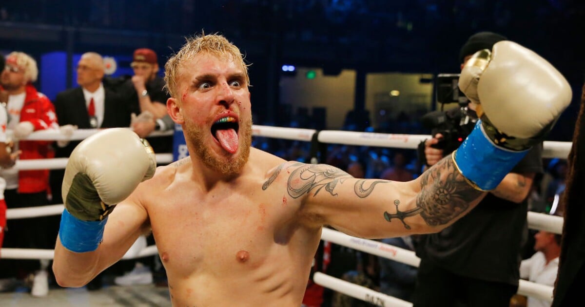 Jake Paul vyhejtil Bad Bunnyho. Pak se omluvil a uvedl, že neví, co se stalo