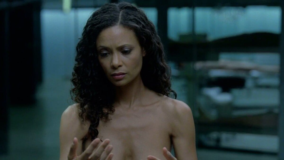 Thandie Newton sa v seriáli Westworld postavila pred kamery nahá.