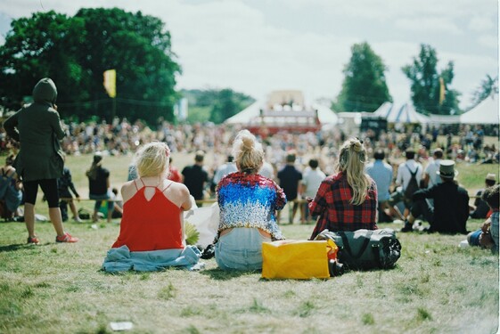 Ktorý z uvedených festivalov sa koná v priemyselnom areáli? 