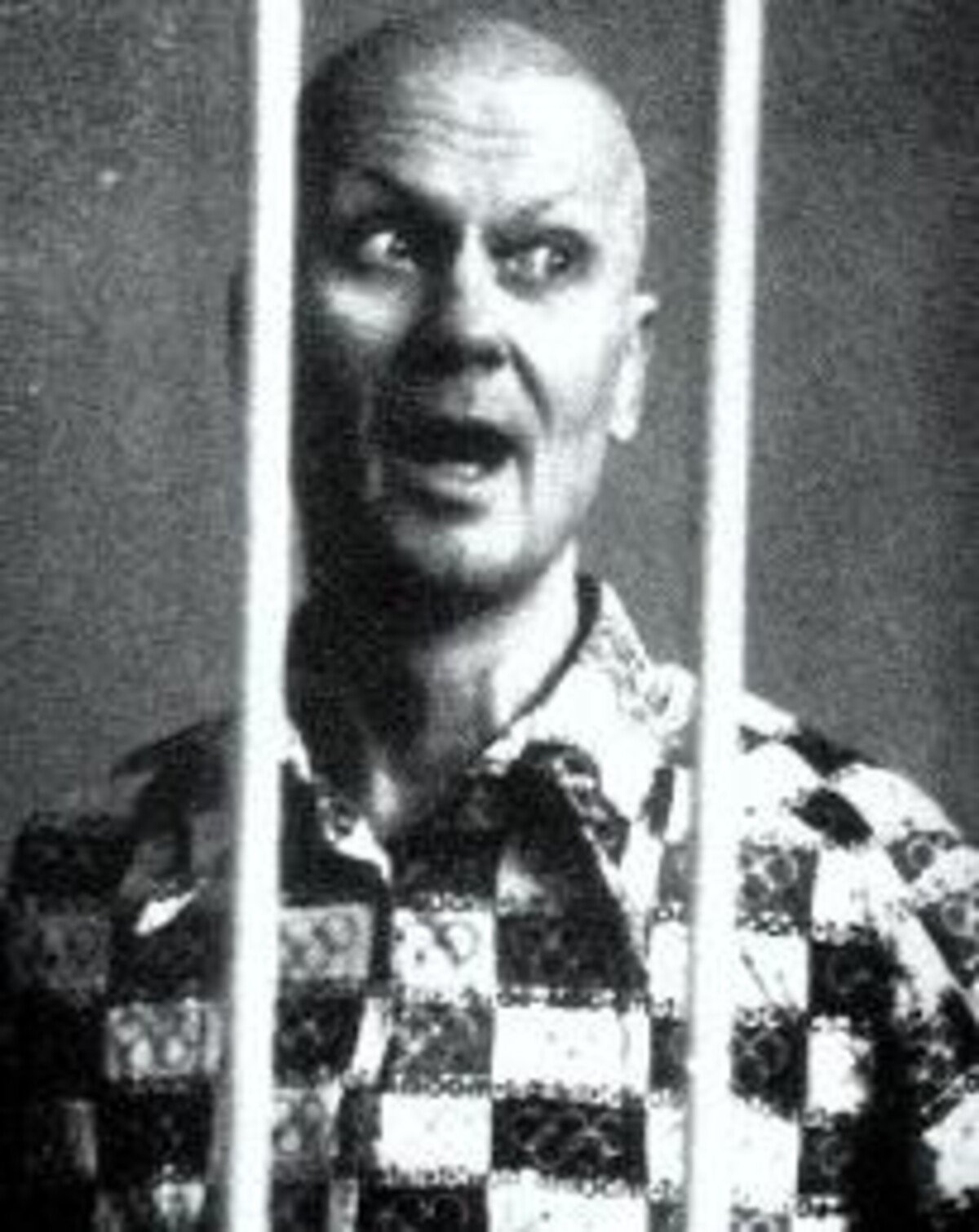 Andrej Čikatilo za mrežami.