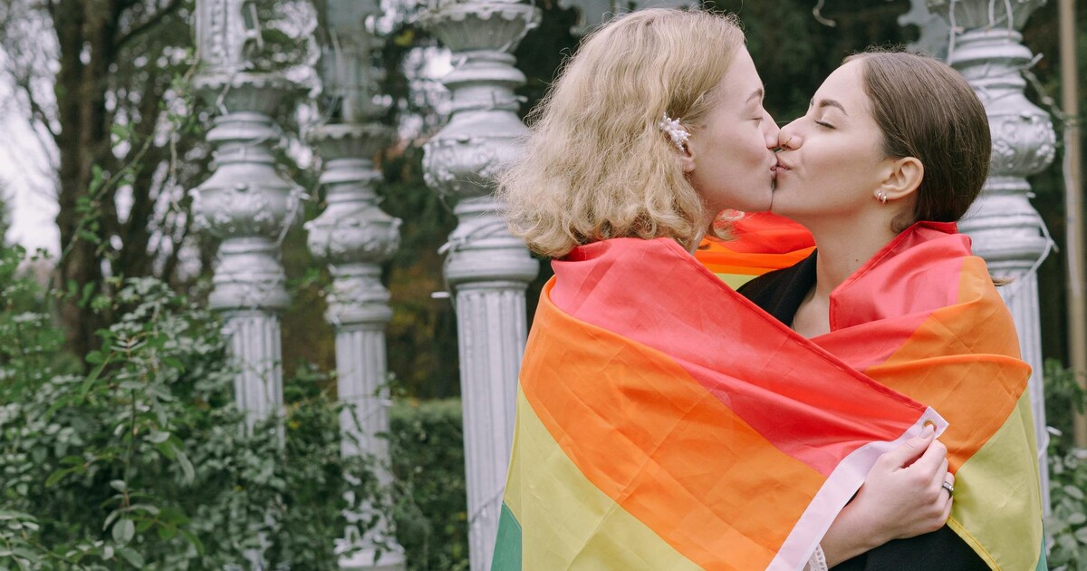 Český byznys vyzve premiéra Fialu k přijetí manželství pro všechny. Které firmy se přidaly?