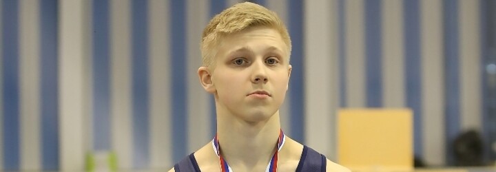 Ruský gymnasta, který si na dres nalepil válečný symbol Z, nesmí rok soutěžit. Vrátí i medaili a finanční odměnu