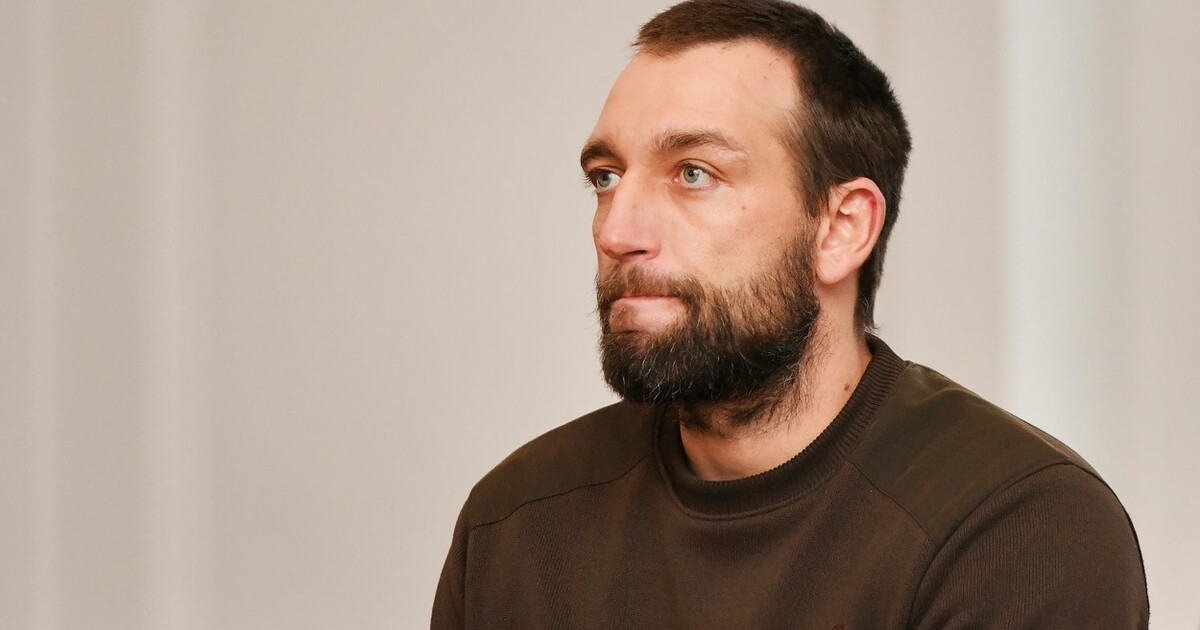 Kámoš za všechny prachy. Dezinformátora Čermáka hledá policie, jeho kamarád s ním mezitím dává videa na Facebook