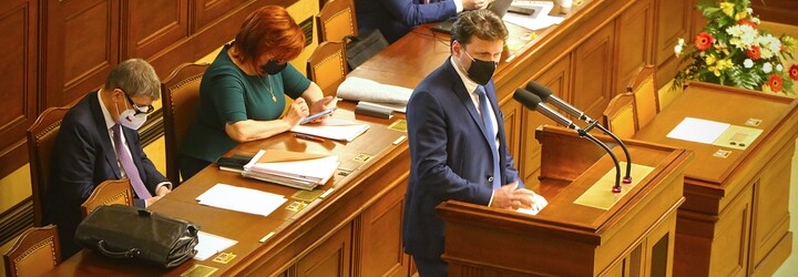 „Chováme se k sobě jako prasata,“ zní dnes z Poslanecké sněmovny