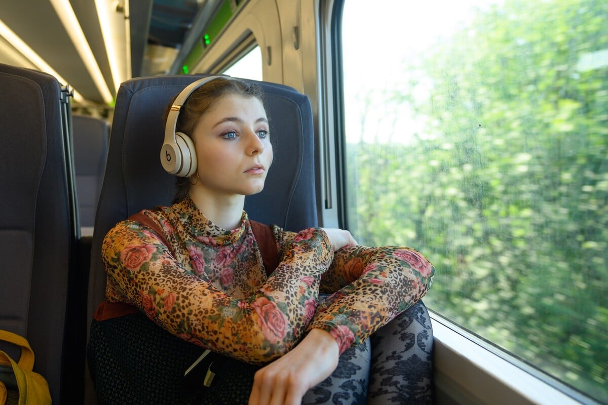 Herečka Thomasin McKenzie vo filme Last Night in Soho.