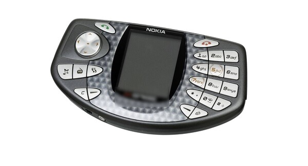 Nezapomeňme na gamery, na něž trh s telefony také pamatoval. Ikonický vzhled tohoto mobilu ti jistě utkvěl v paměti. Který to byl?