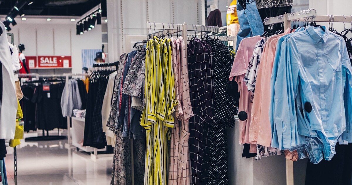 Při tragické nehodě zemřel zakladatel známé módní značky. Osudným se mu stal pád na túře