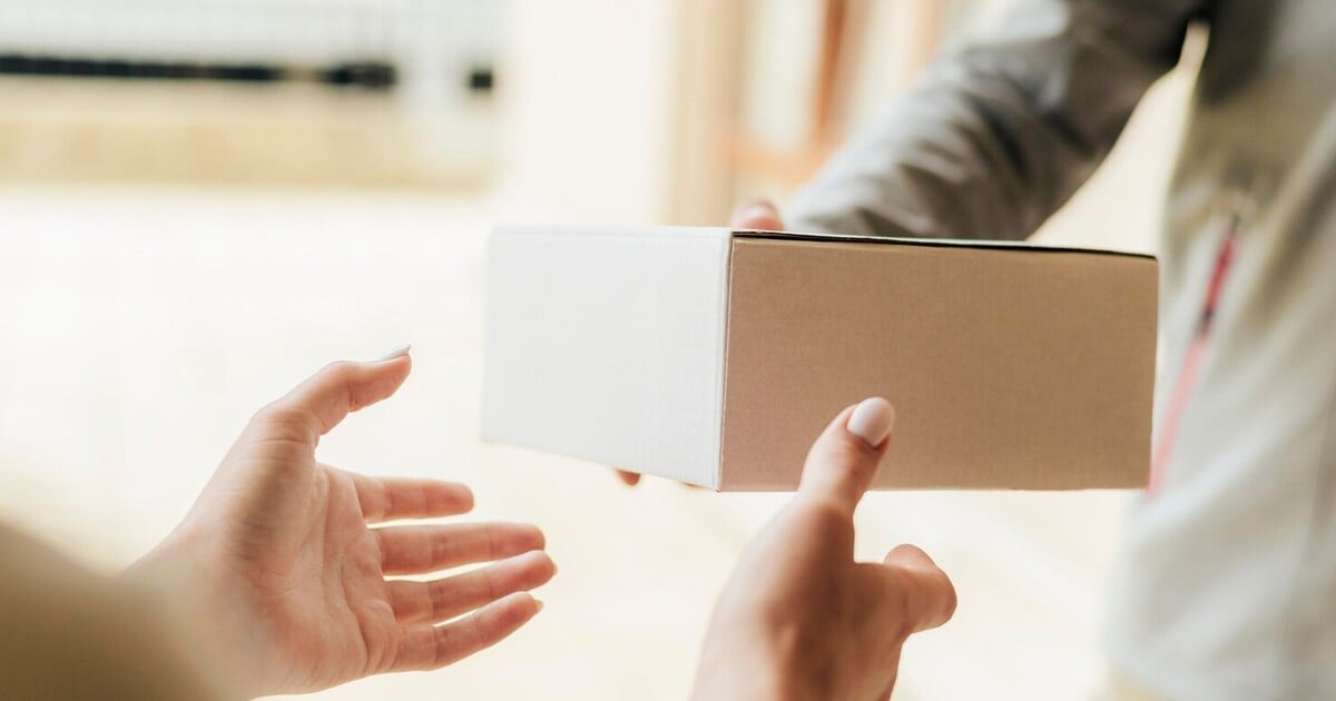 EÚ zavádí nový poplatek na balíky z Číny: Od července si za levné objednávky připlatíme