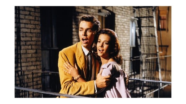 West Side Story (1961) patří mezi nejúspěšnější muzikály všech dob, získal deset Oscarů. Které drama Williama Shakespeara tento film inspirovalo?