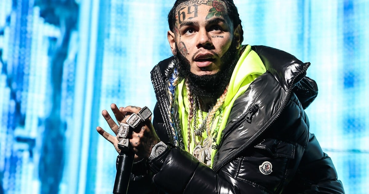 6ix9ine žaluje posilovnu, ve které ho údajně zbili gangsteři. Požaduje milion dolarů