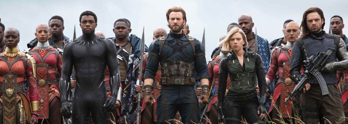 Captain Marvel sa v novej scéne stavia do čela Avengers a prichádza s plánom na porazenie Thanosa