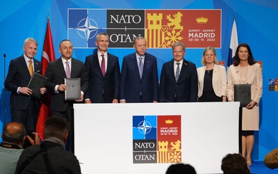 Švédsko a Finsko v úterý podepíší přístupové protokoly ke vstupu do NATO.