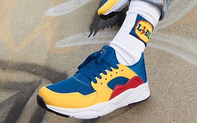 Hypebeasti sa idú zblázniť za Lidl teniskami. Vo Fínsku ich vydražili za 6 000 €.