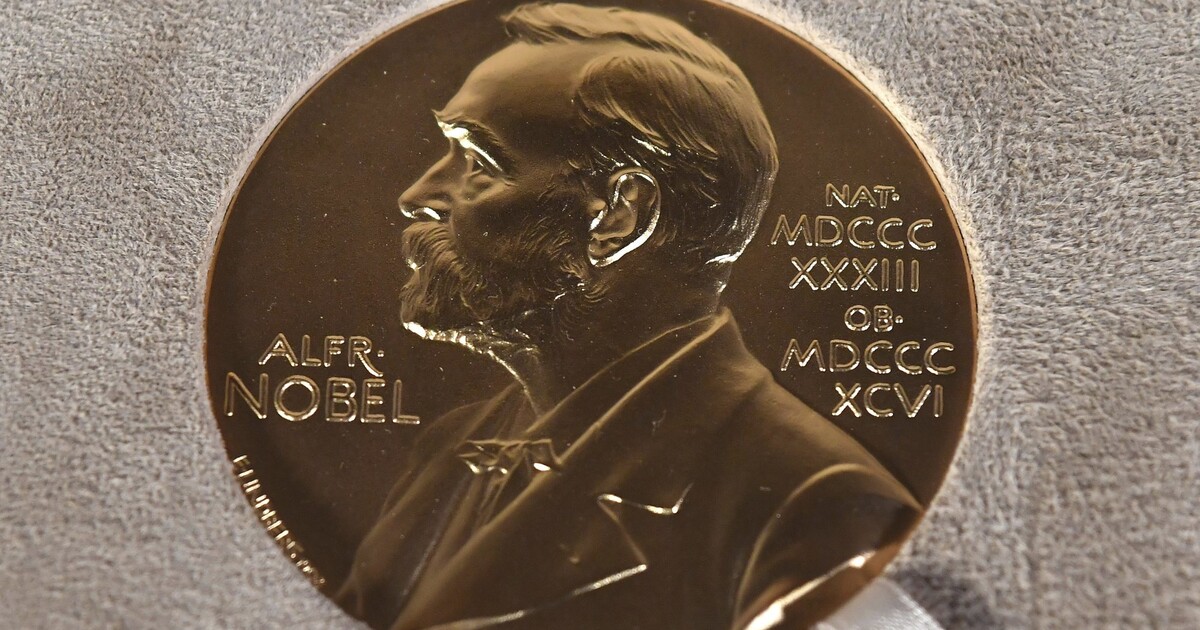 Švédské akademii věd předčasně unikla jména laureátů Nobelovy ceny za chemii. Mezi oceněnými je i ruský vědec