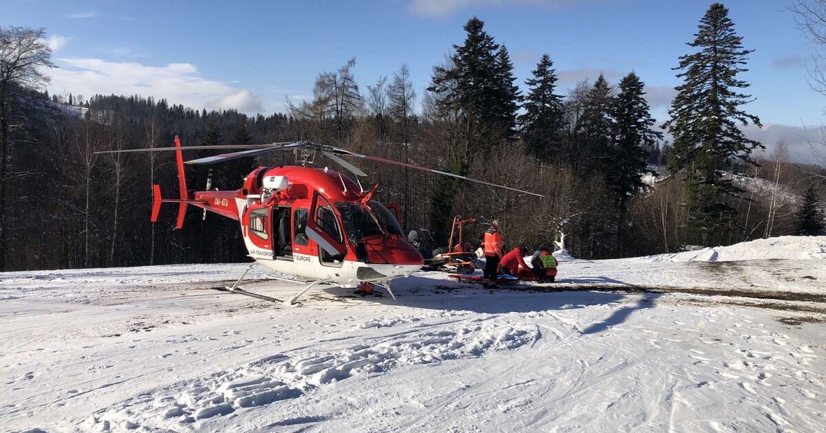 Zlomeniny i otřesy mozku. Desítky lyžařů v Beskydech a Jeseníkách končí se zraněním, záchranáři vyzývají k opatrnosti